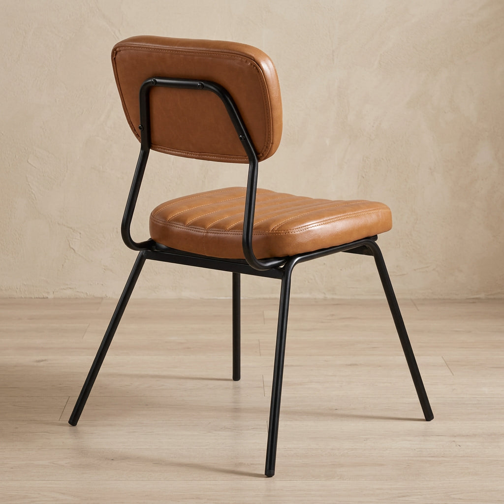 Silla Nuremberg Marrón de Similpiel con Patas Metálicas Negras