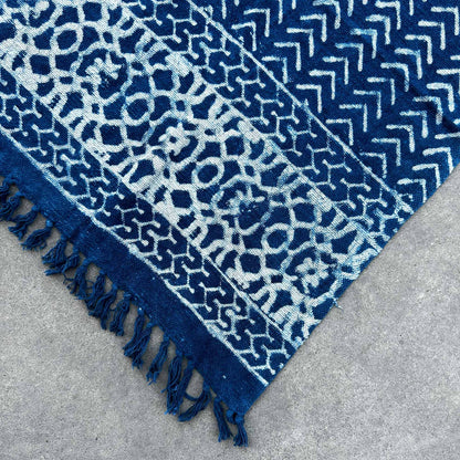 Manta Indigo Hecha a Mano- 170x120cm - Seedha Arrows