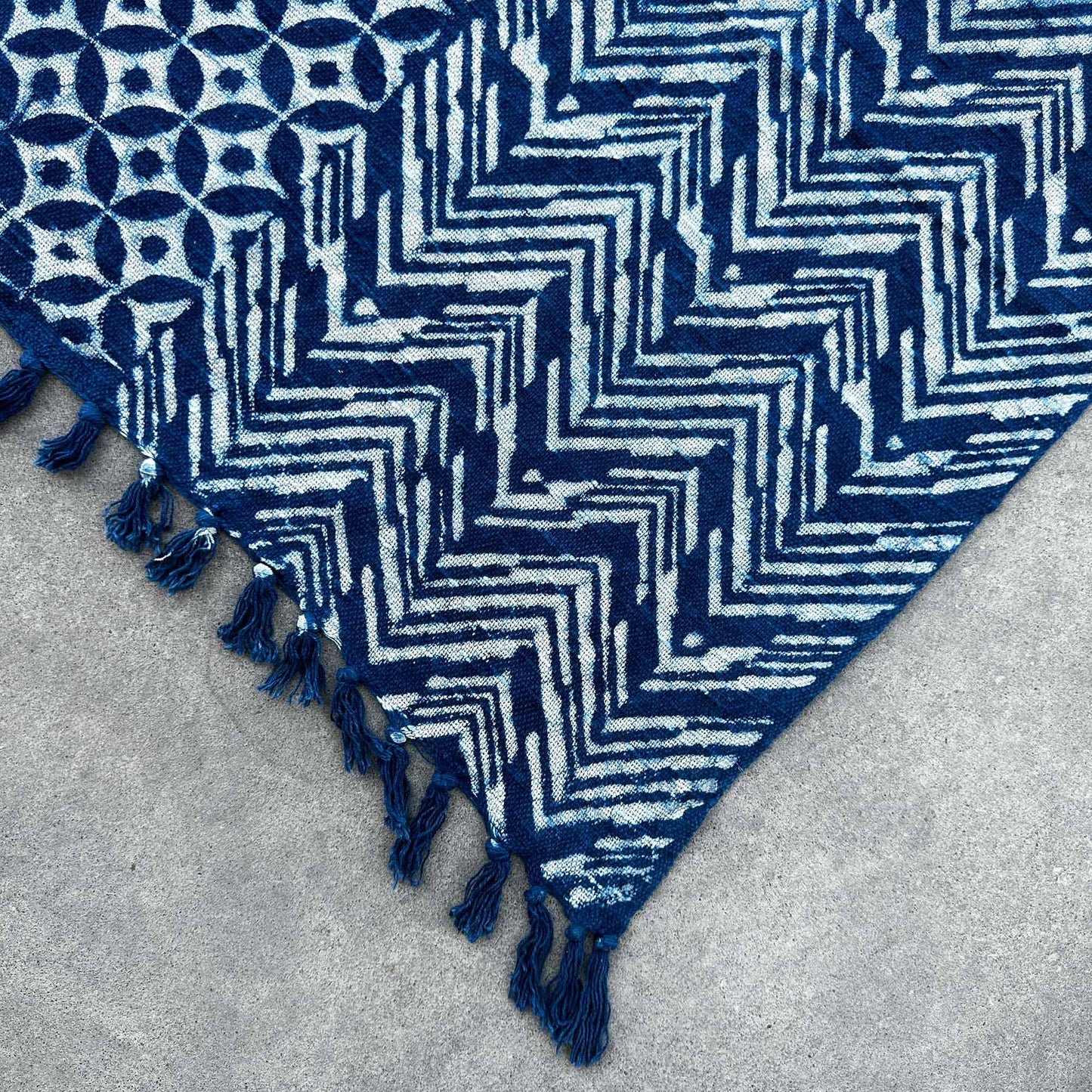 Manta Indigo Hecha a Mano - 170x120cm - Namoona Waves