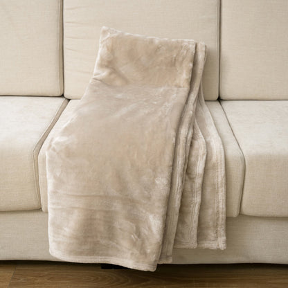 MANTITA LISA PARA SOFÁ GRANDE – SUAVIDAD Y CONFORT - BEIGE 140x200 CM