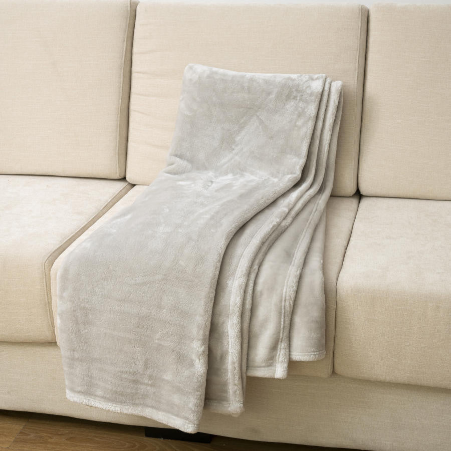 MANTITA LISA PARA SOFÁ GRANDE – SUAVIDAD Y CONFORT - GRIS CLARO 140x200 CM