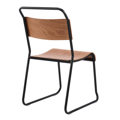 Silla Liverpool Apilable Negra de Abedul – Diseño Moderno y Resistente